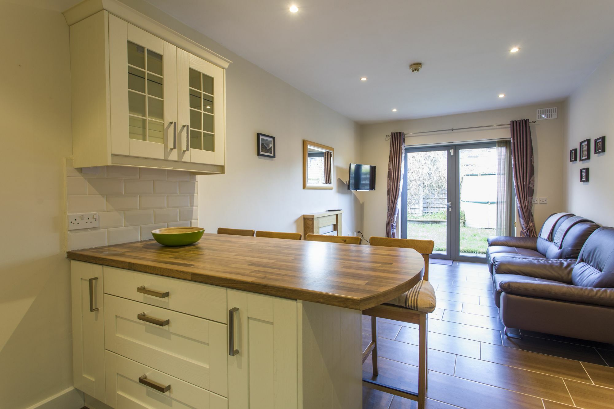 The Artane Self Catering Appartement Dublin Buitenkant foto